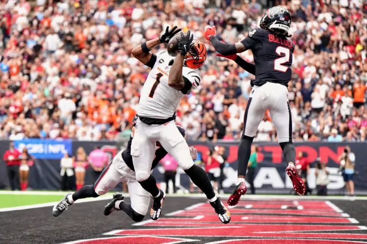 Burrow, Chase hook up for 2 TDs in Bengals win
